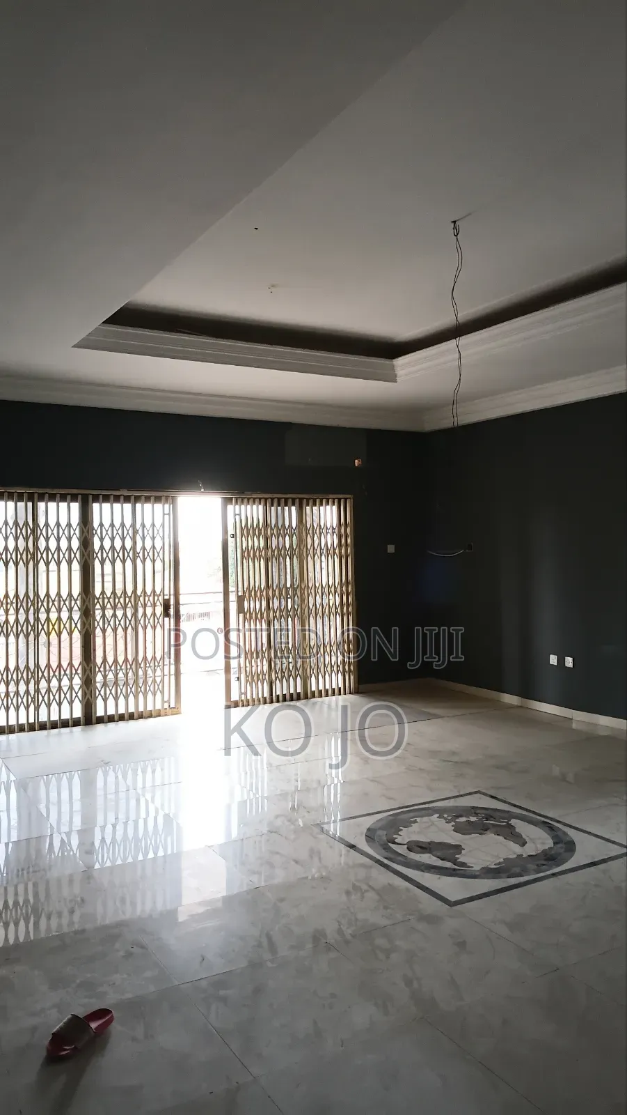 3bdrm Apartment in Little Roses Area for rent