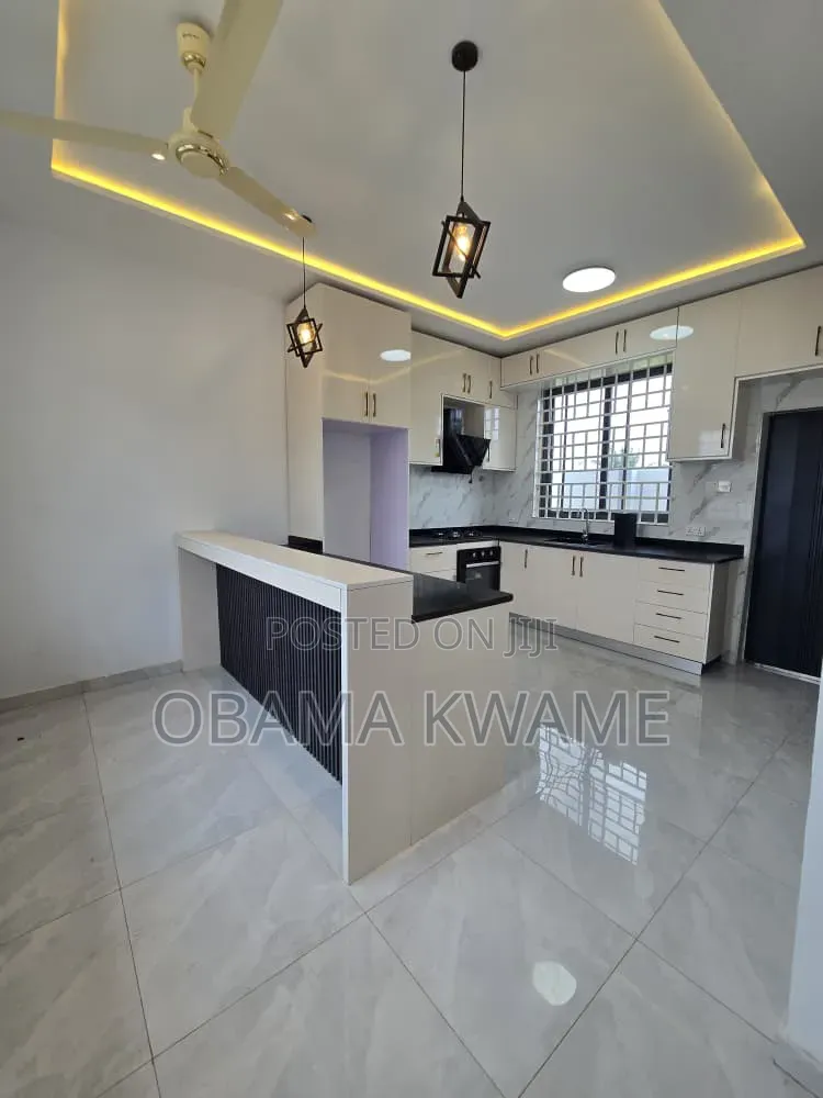 3bdrm House in Laryes Homes, Labone Junction for rent