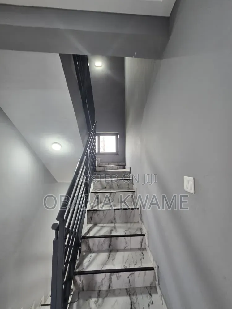 3bdrm House in Laryes Homes, Labone Junction for rent