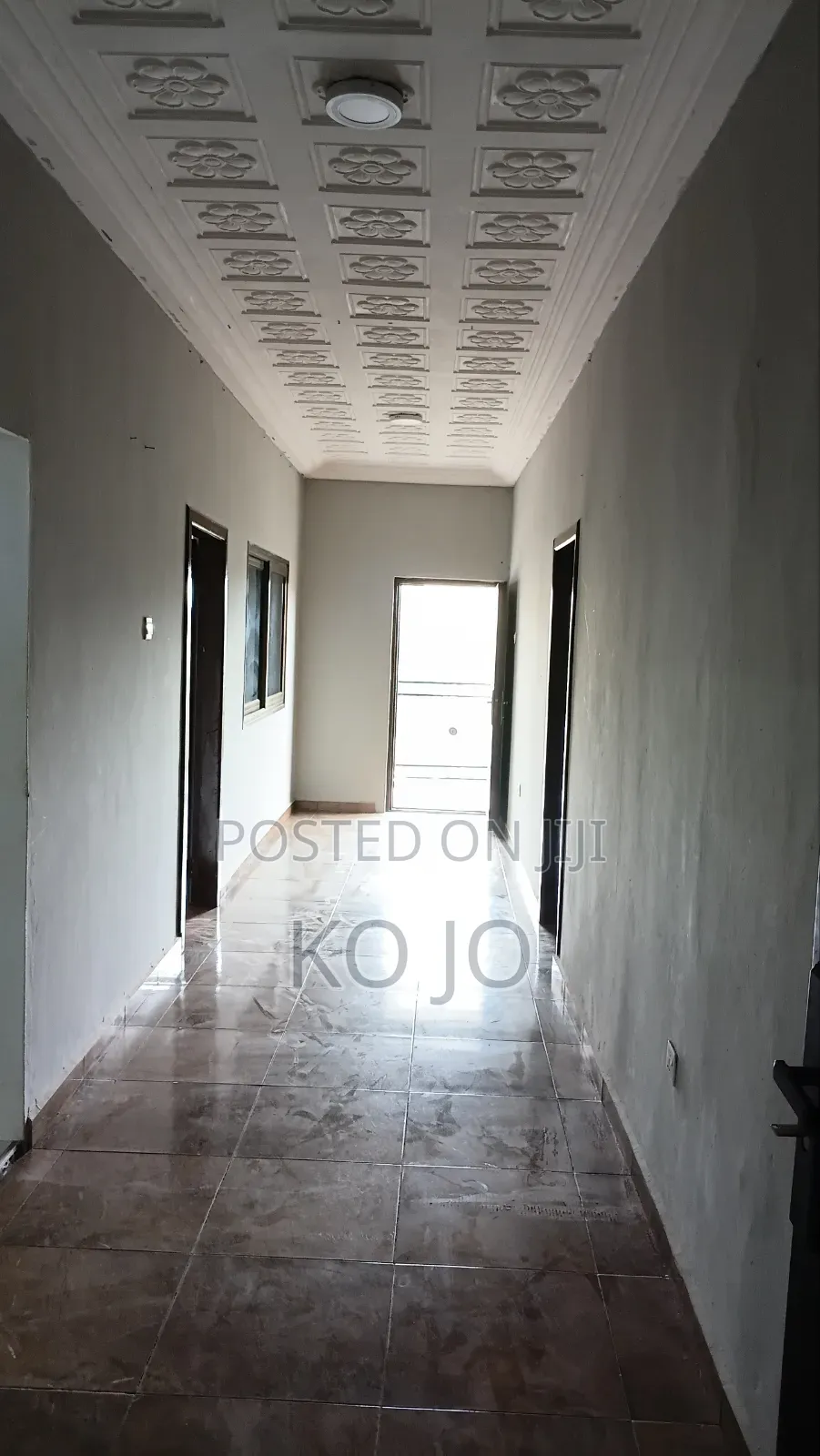 2bdrm Apartment in Little Roses Area for rent
