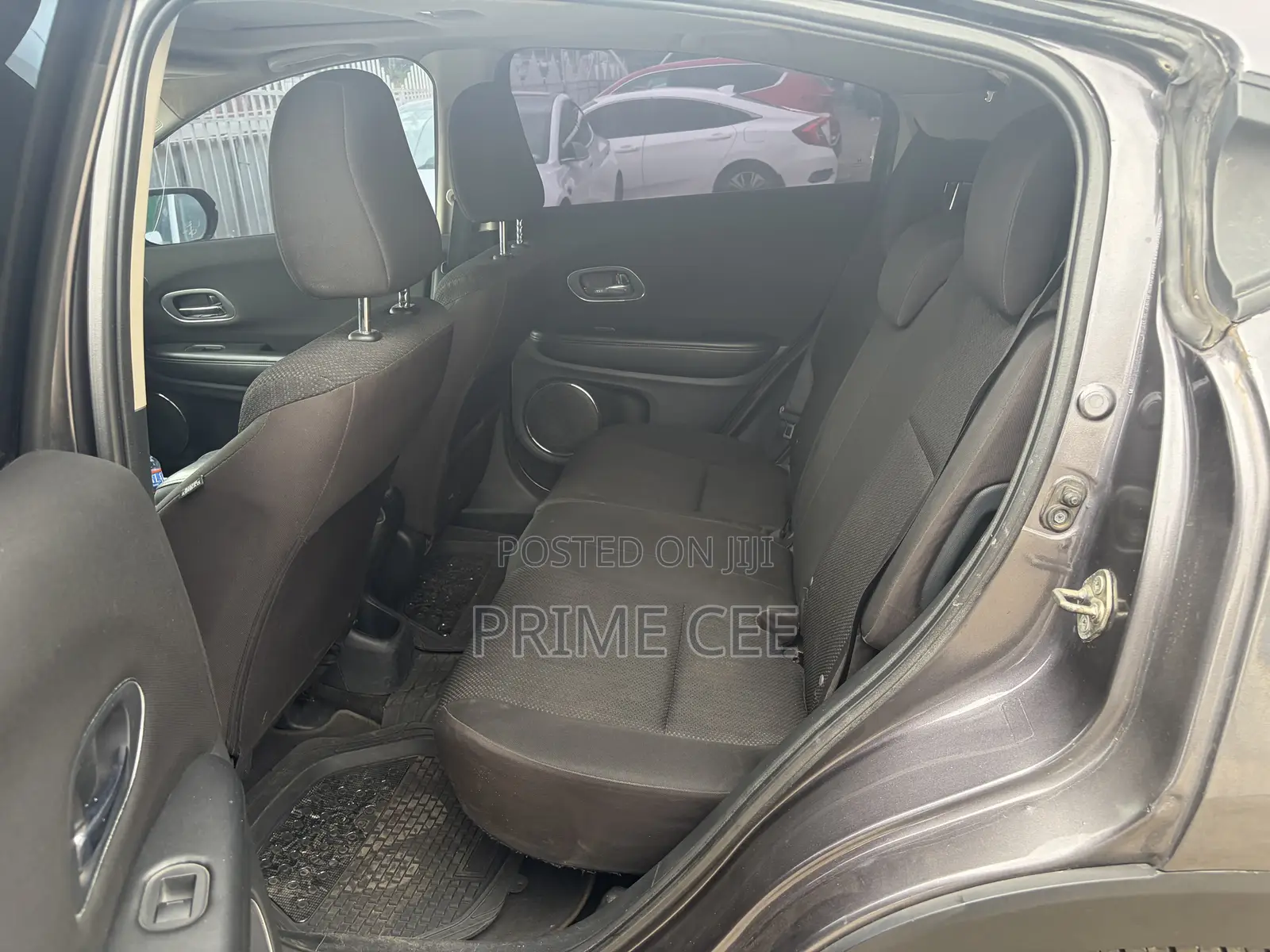 Honda HR-V 4dr SUV (1.5L 4cyl CVT) 2016 Gray