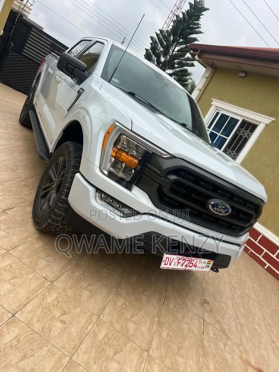 Ford F-150 XLT 2022 White