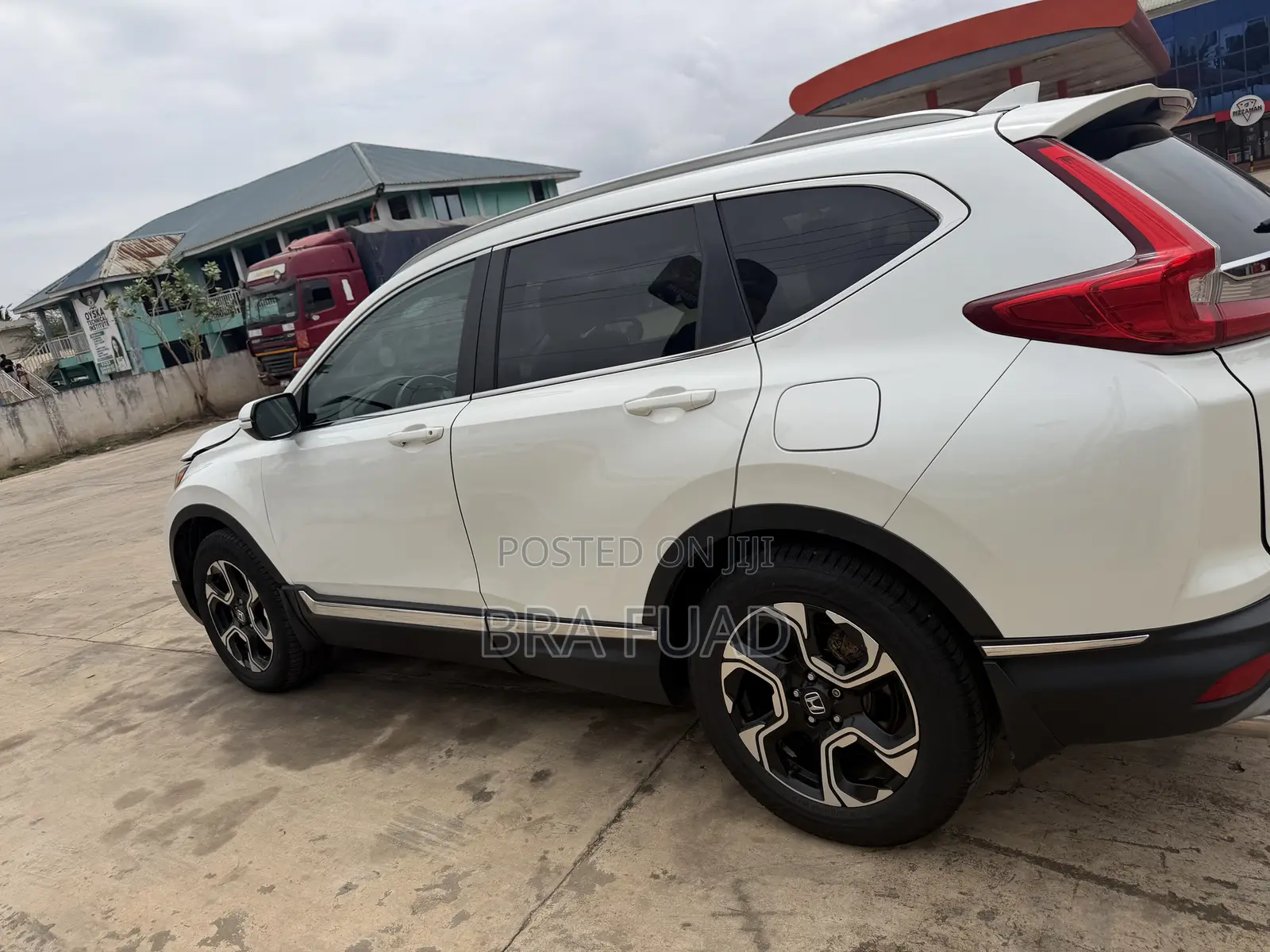 Honda CR-V Touring 4dr SUV AWD (1.5L 4cyl CVT) 2017 White