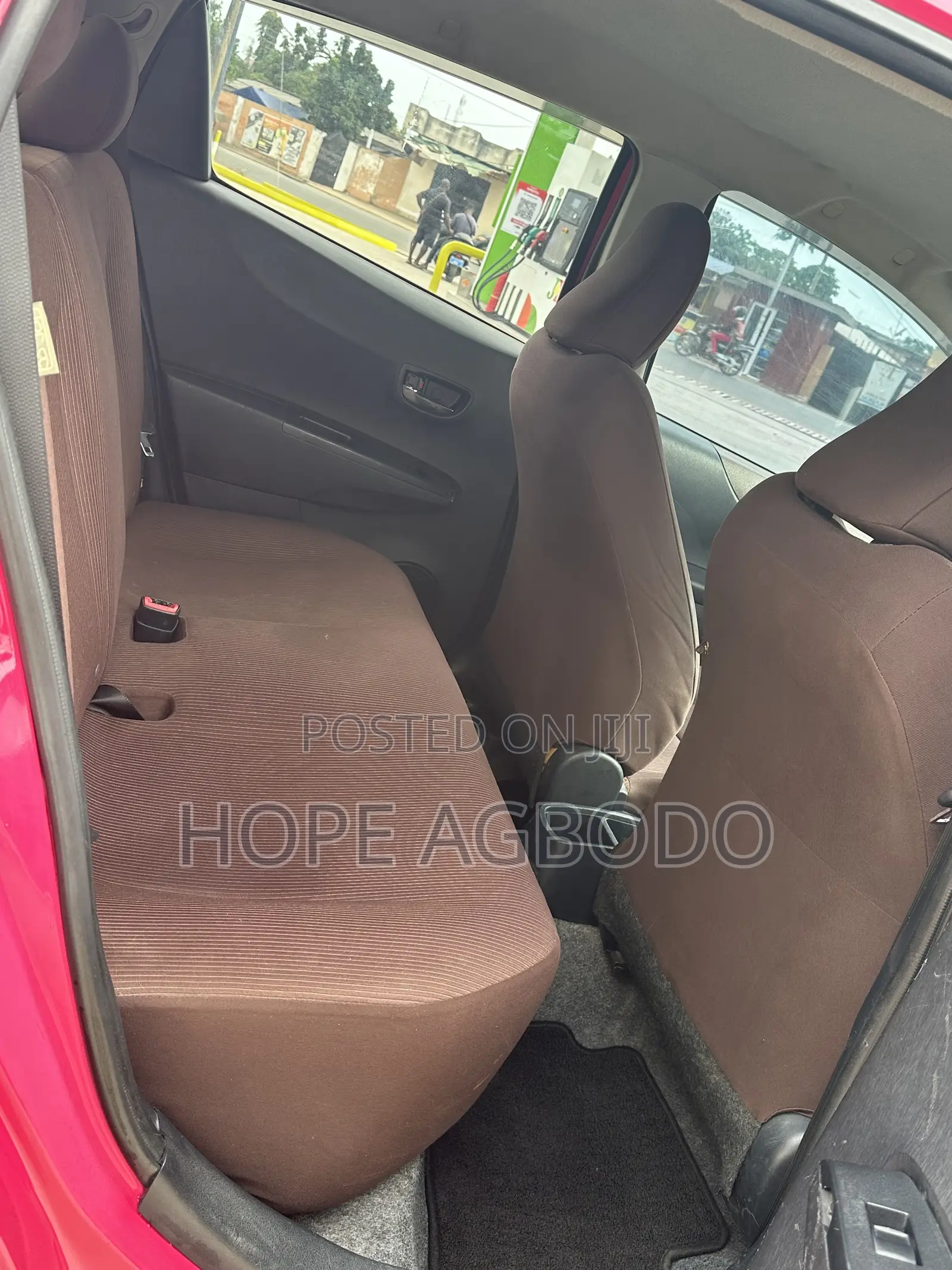 Toyota Vitz 1.3 AWD 5dr 2013
