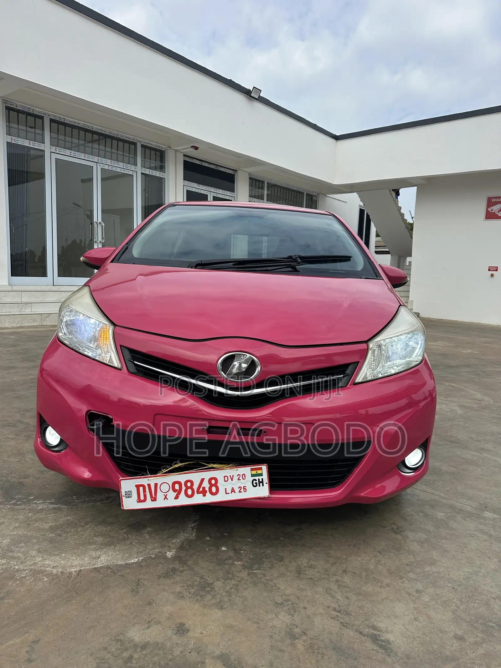 Toyota Vitz 1.3 AWD 5dr 2013