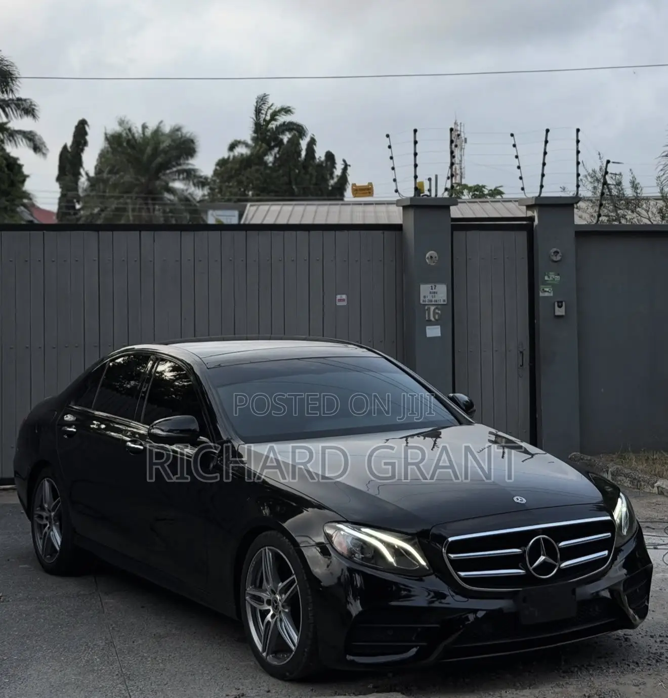 Mercedes-Benz E300 2019 Black