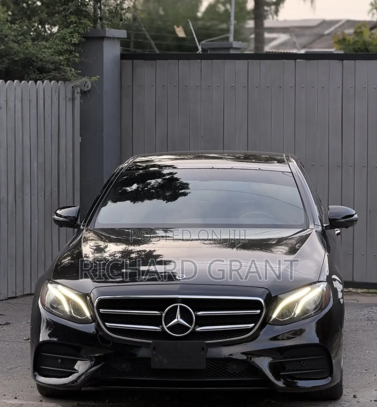 Mercedes-Benz E300 2019 Black