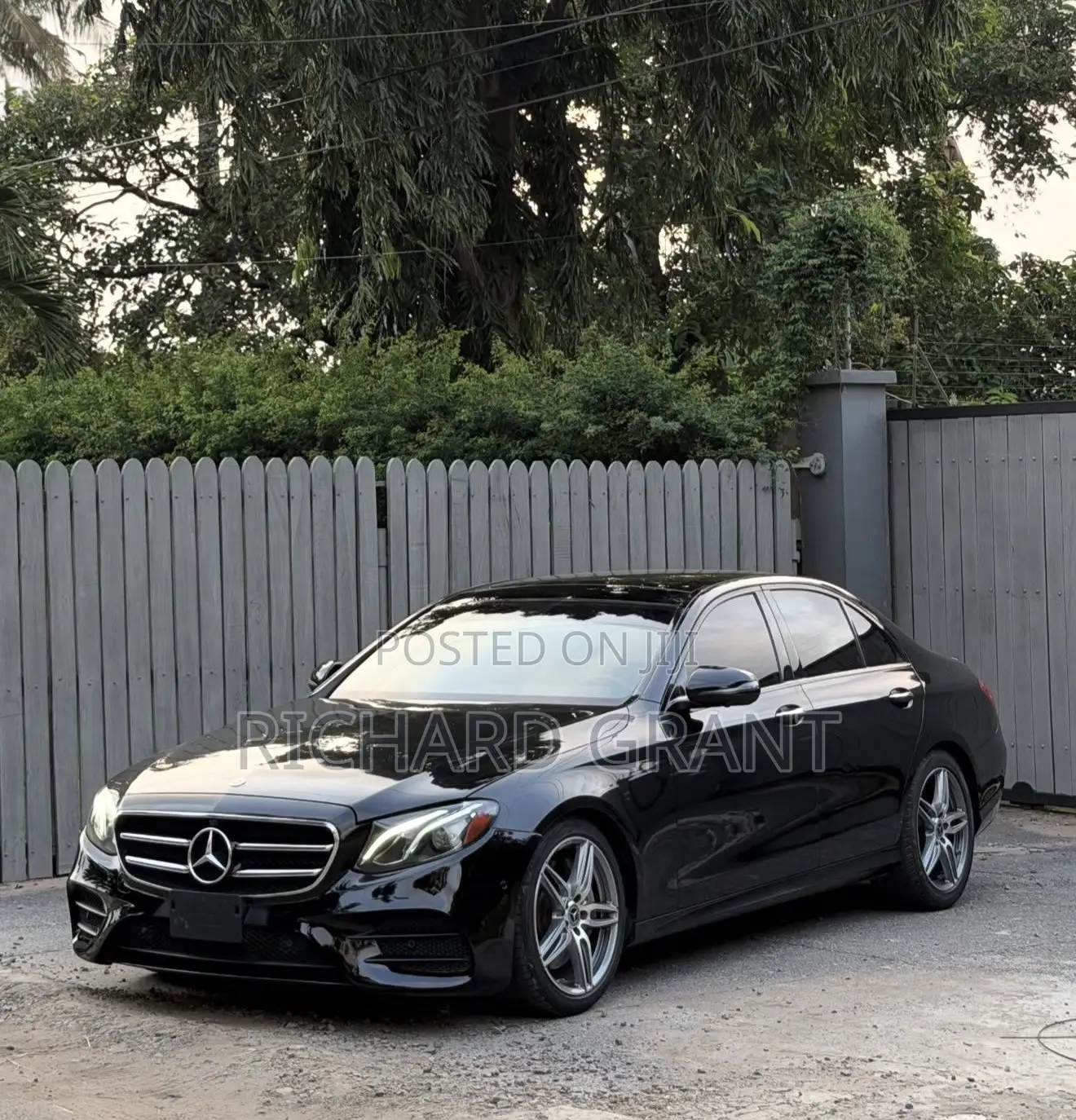 Mercedes-Benz E300 2019 Black
