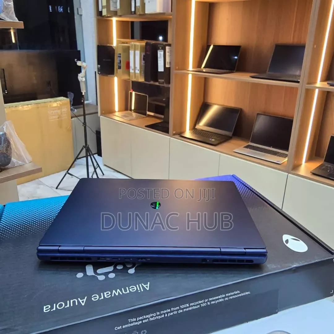 New Laptop Alienware 16 Aurora 16GB Intel Core 7 SSD 1T