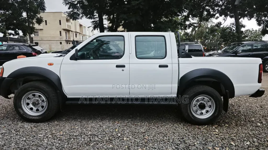 Nissan Hardbody 2020 White