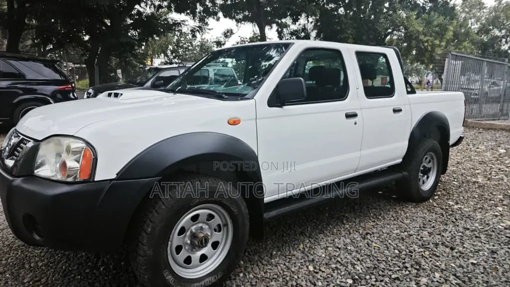 Nissan Hardbody 2020 White