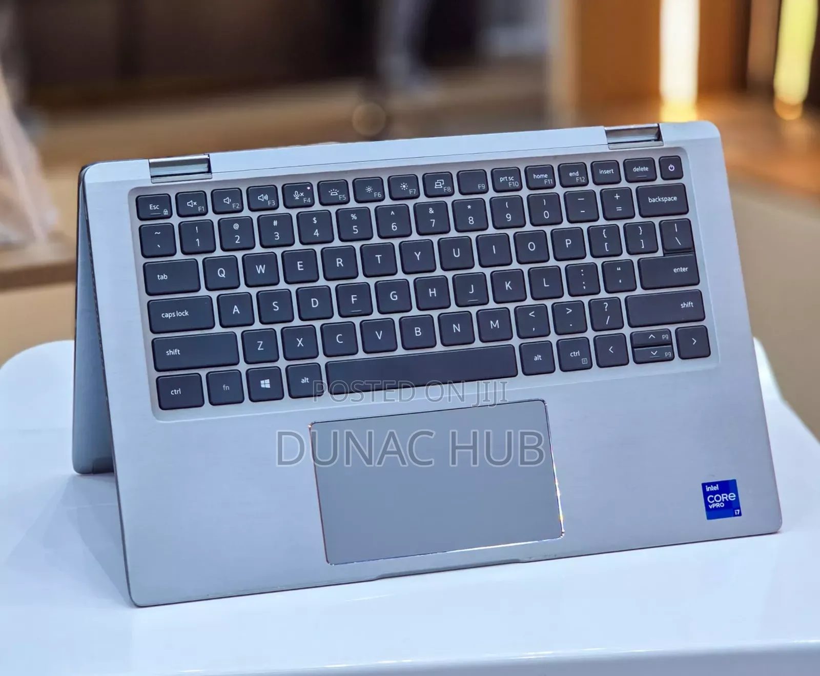 Laptop Dell Latitude 7400 2-in-1 8GB Intel Core i5 SSD 256GB