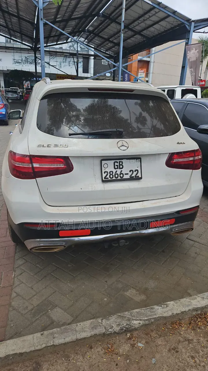 Mercedes-Benz GLC-Class 2018 Brown