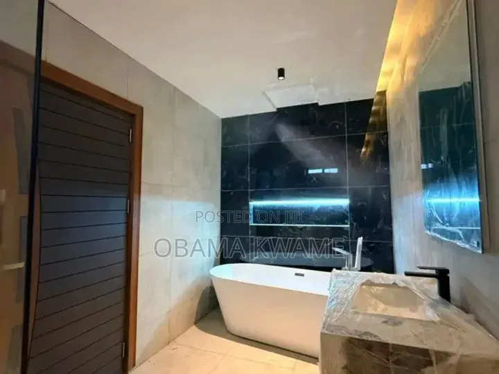 3bdrm House in Laryea Homes, Lake Side Estate for rent