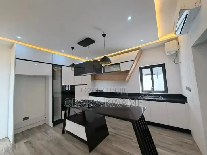4bdrm House in Laryea Homes, School Junction for sale