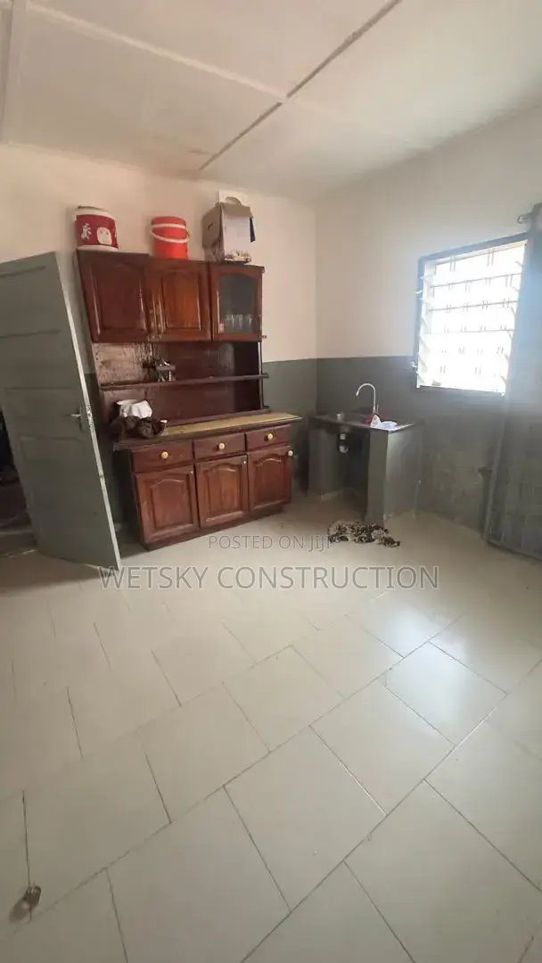 2bdrm Apartment in Kwashieman, Prince of Peace Area for rent