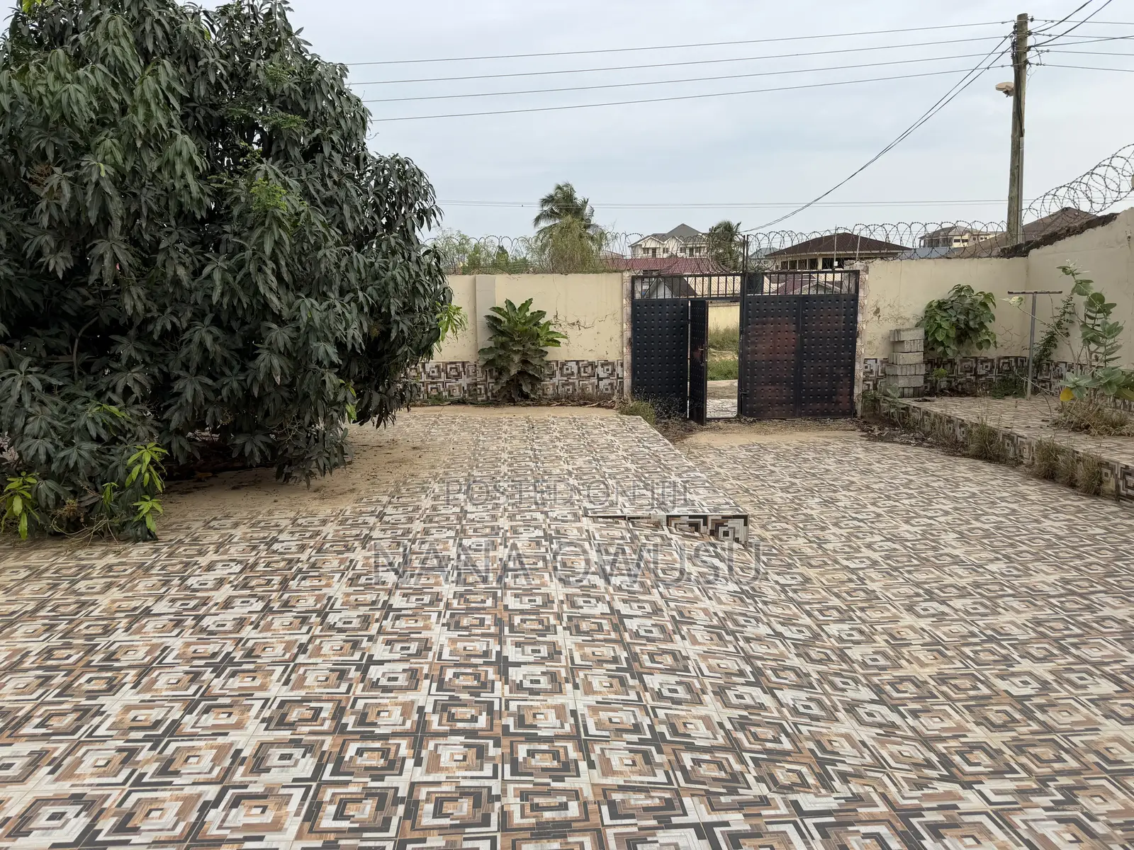 4bdrm House in Weija for sale