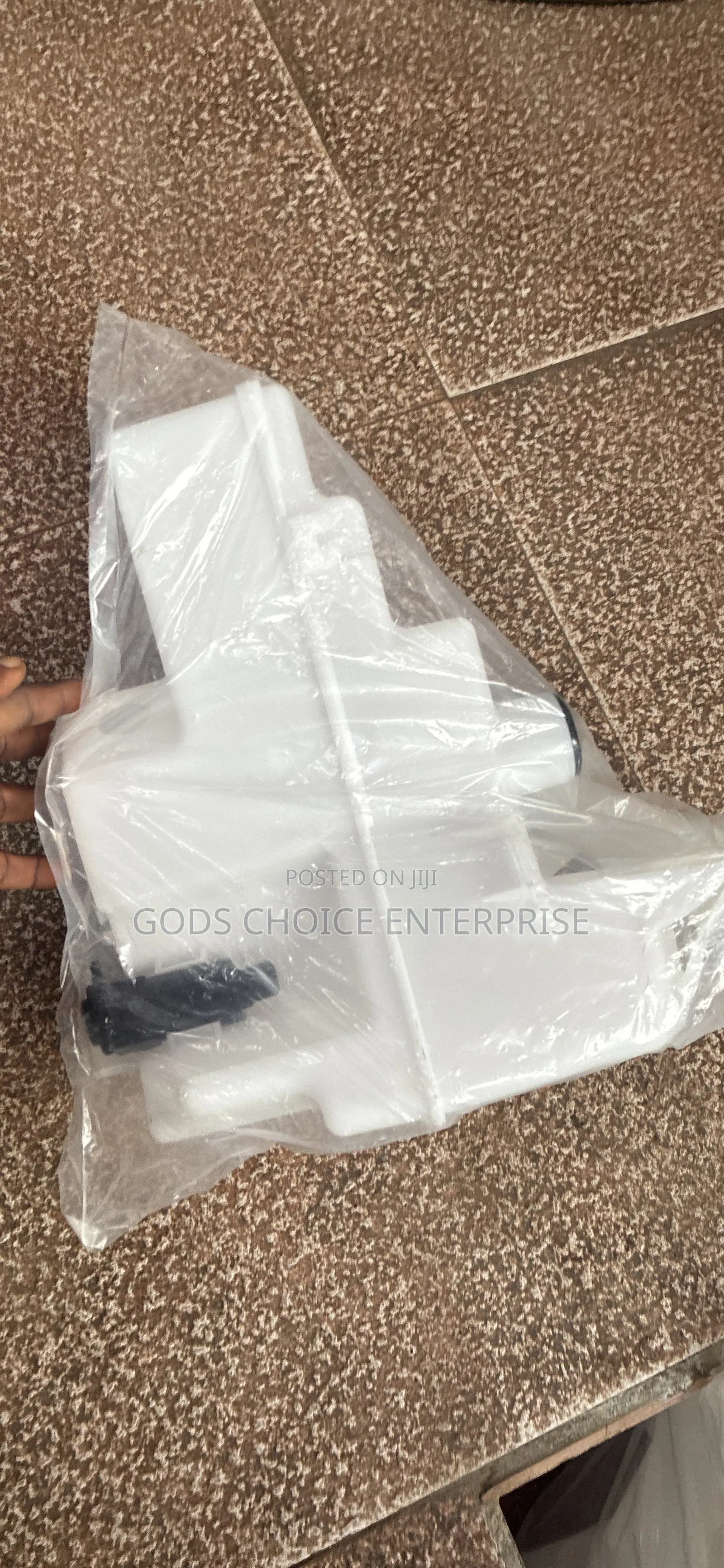 Wiper Bottle Corolla Cross 2018-2020-2022-2024