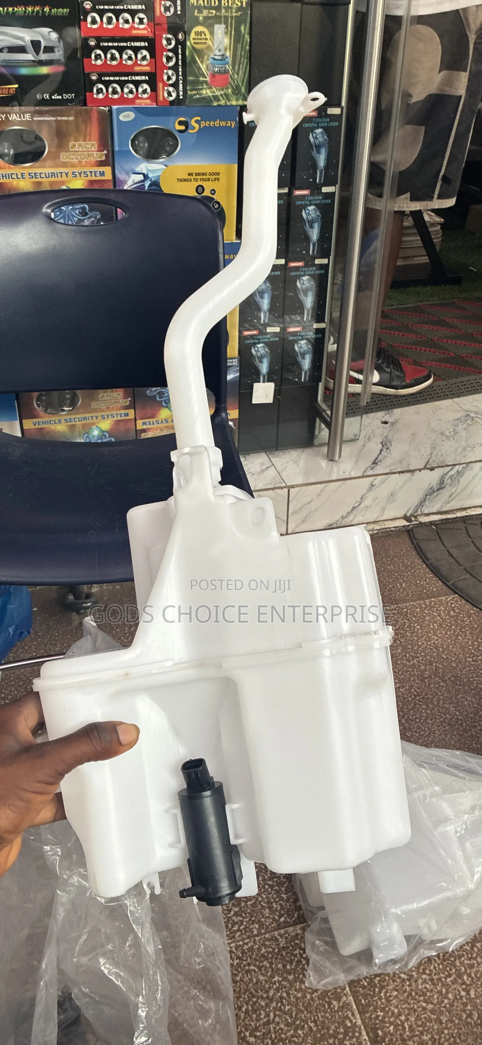 Wiper Bottle Rav-4 2020-2021-2023-2024