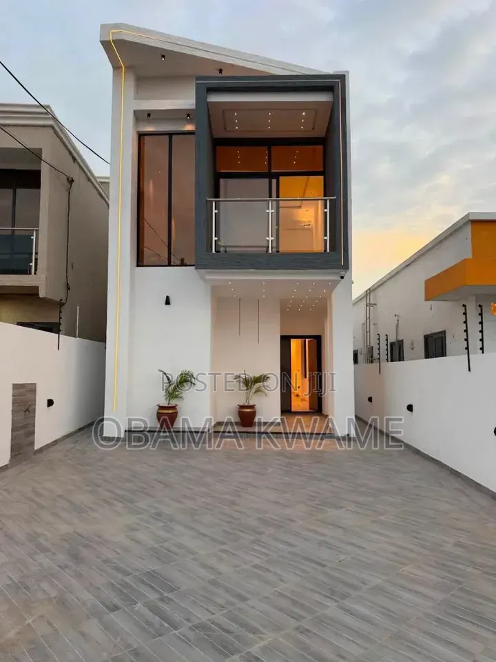 3bdrm House in Laryea Homes, Lake Side Estate for sale