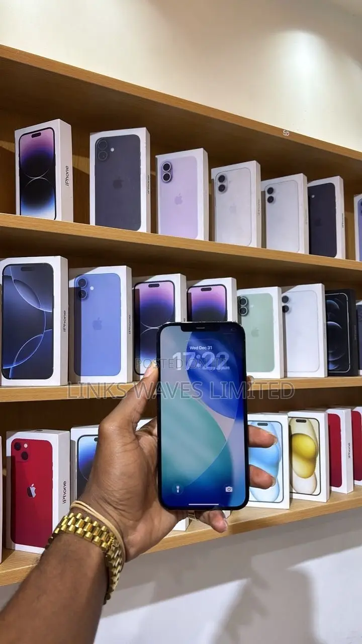New Apple iPhone XR 128 GB Black