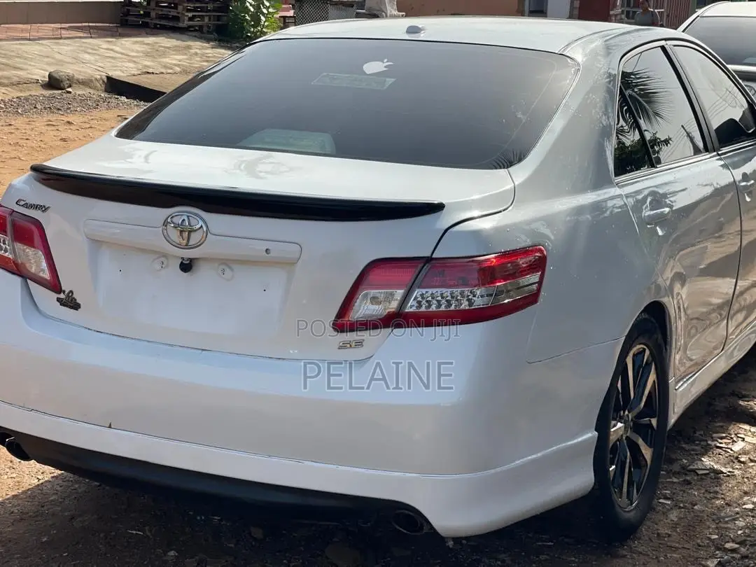 Toyota Camry 2012 White