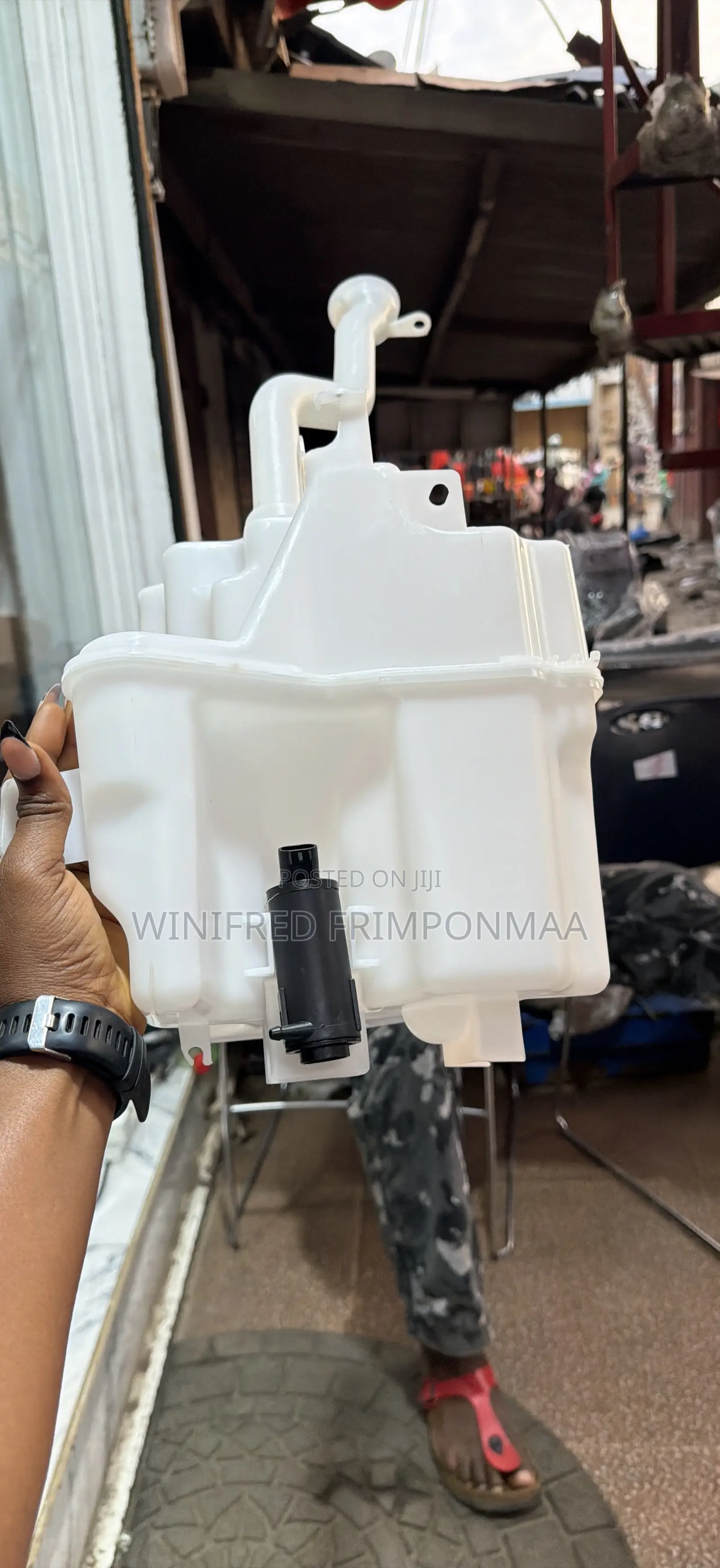 Rav42021,2022,2023,2024wiper Wash Bottle /Gallon
