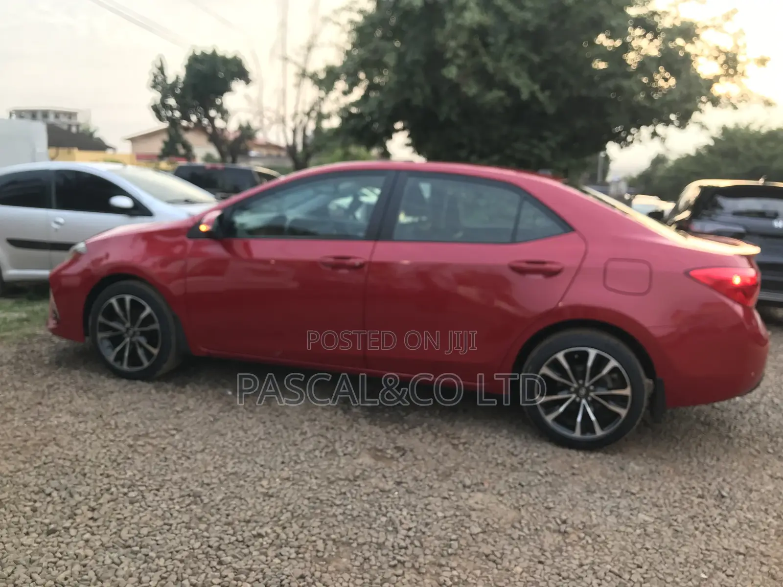 Toyota Corolla XSE (1.8L 4cyl 2A) 2018 Red