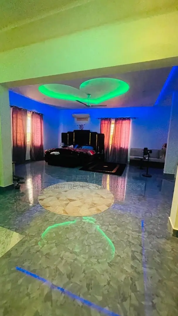 Furnished 6bdrm Duplex in Sefdard Properties, Ablekuma for sale