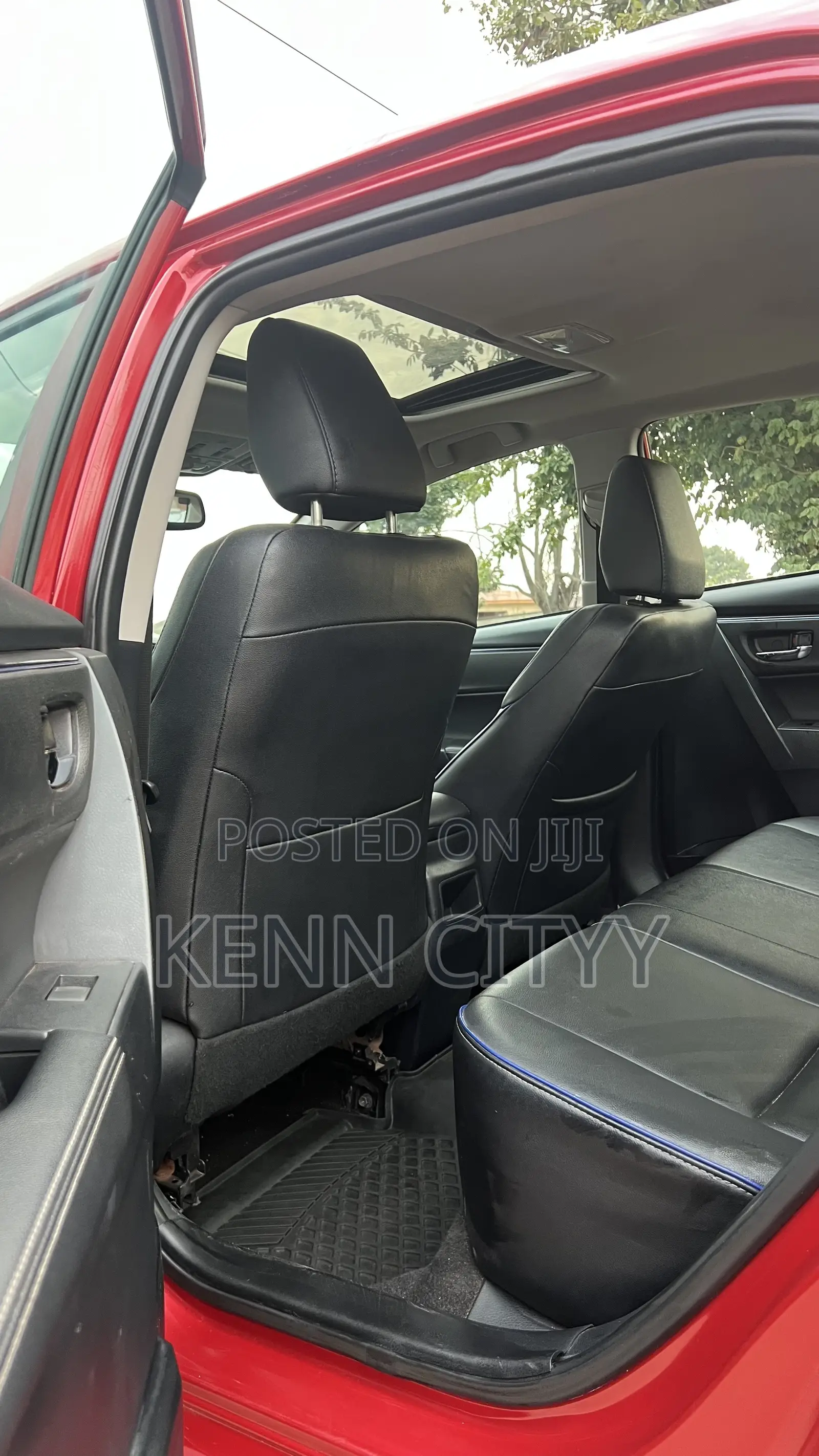 Toyota Corolla XSE (1.8L 4cyl 2A) 2018 Red