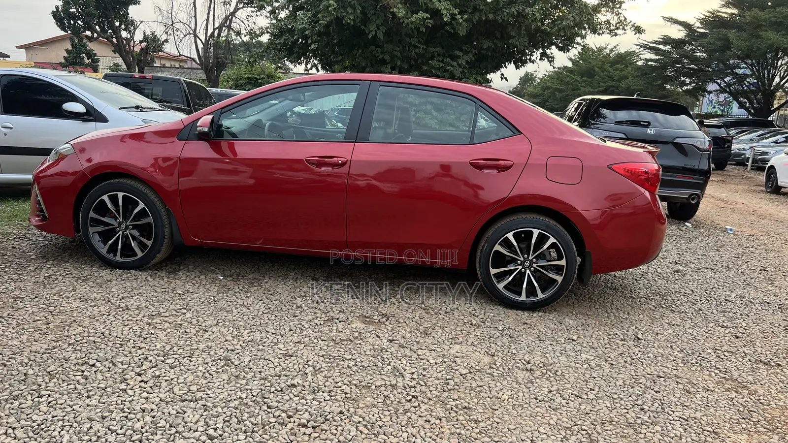 Toyota Corolla XSE (1.8L 4cyl 2A) 2018 Red