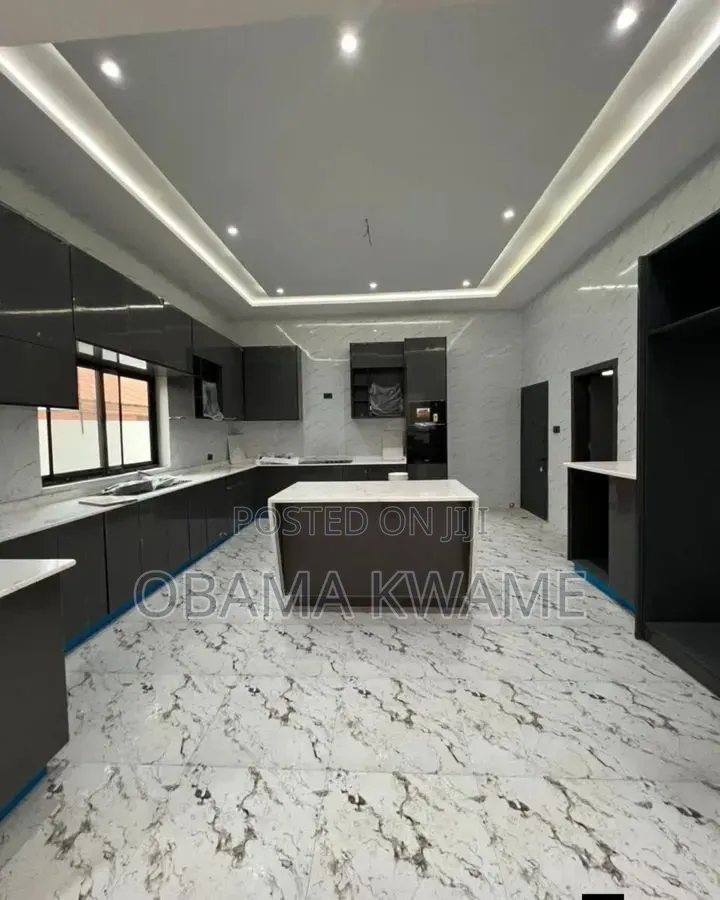 4bdrm House in Laryea Homes, Police Station for sale