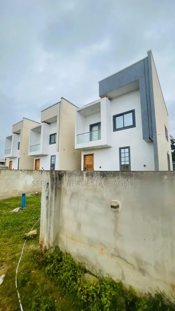 2bdrm Duplex in Sefdard Properties, Amasaman for sale