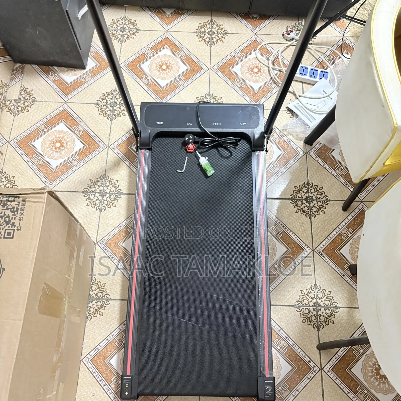 Electric Treadmill With Remote Control and Phone Holder