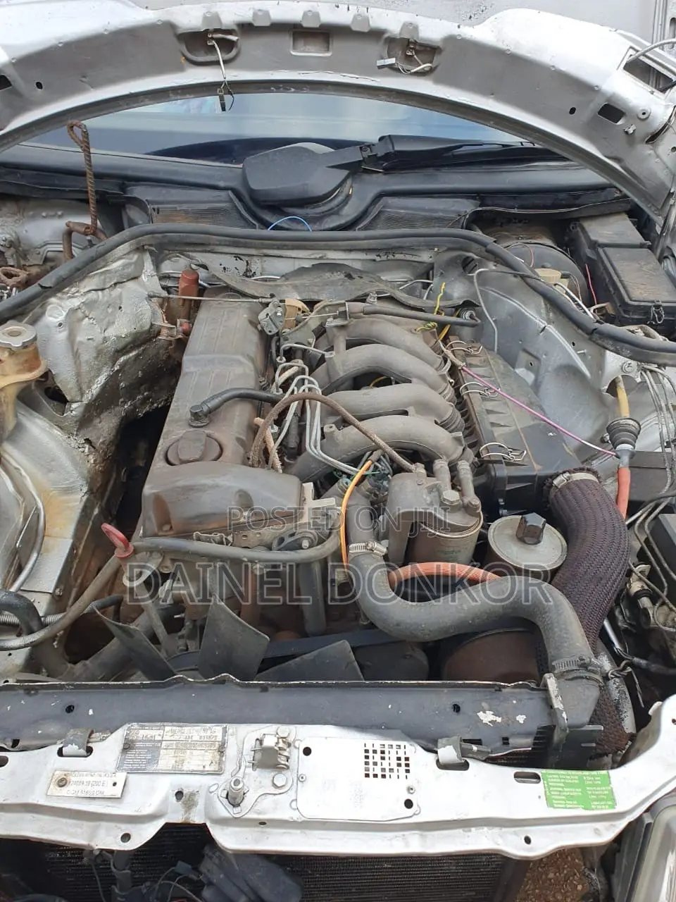 Mercedes-Benz 220E 1995 Gray