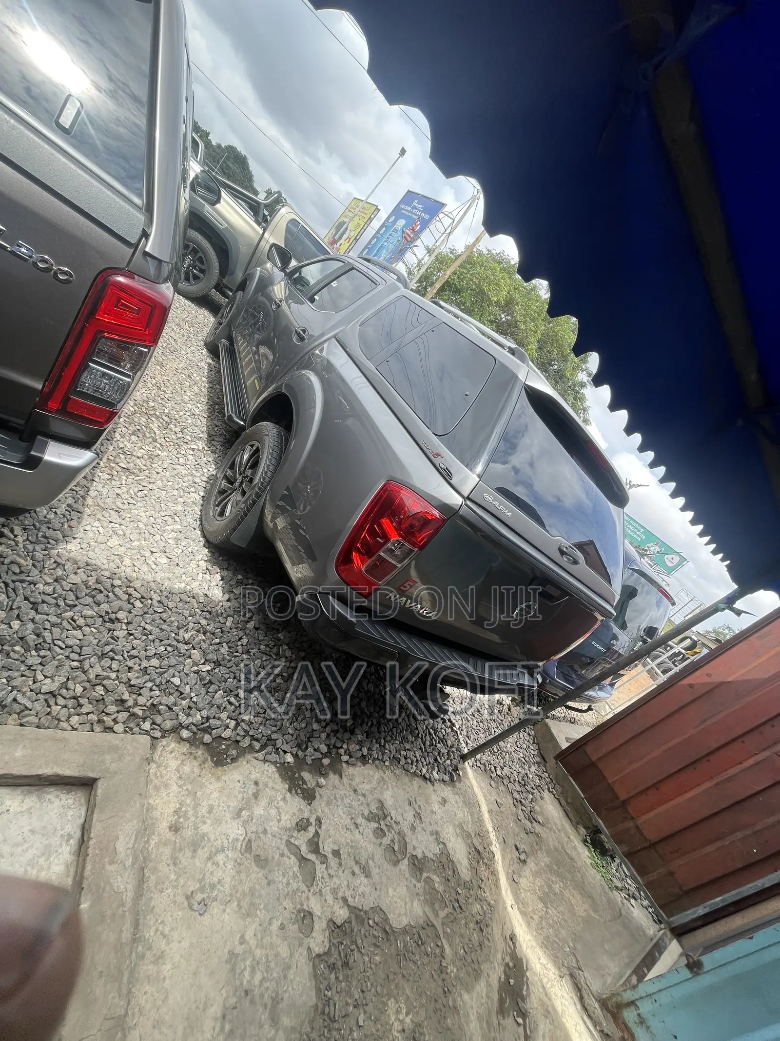 Nissan Navara 2020 Brown