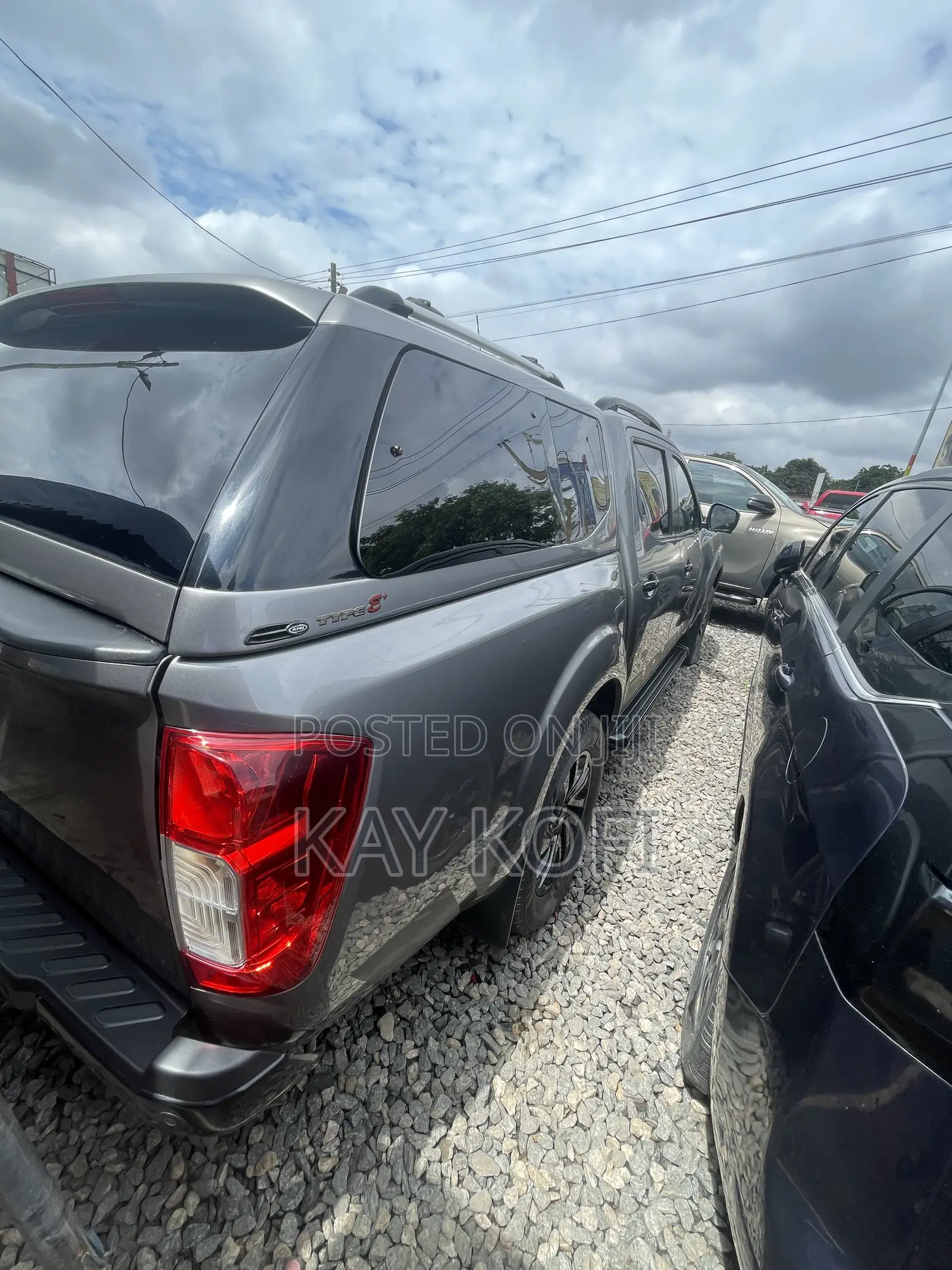 Nissan Navara 2020 Brown