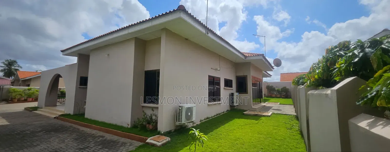 3bdrm Bungalow in Regimmanuel Gray for sale