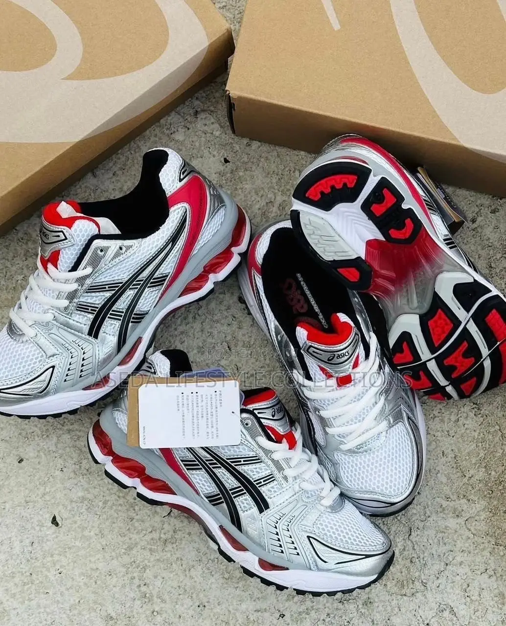 Asics Sneakers