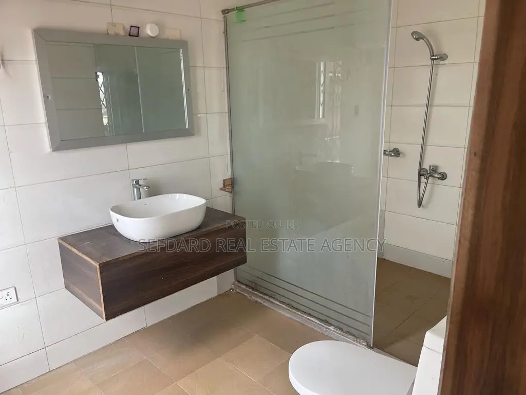 4bdrm Duplex in Sefdard Properties, Kwabenya for rent