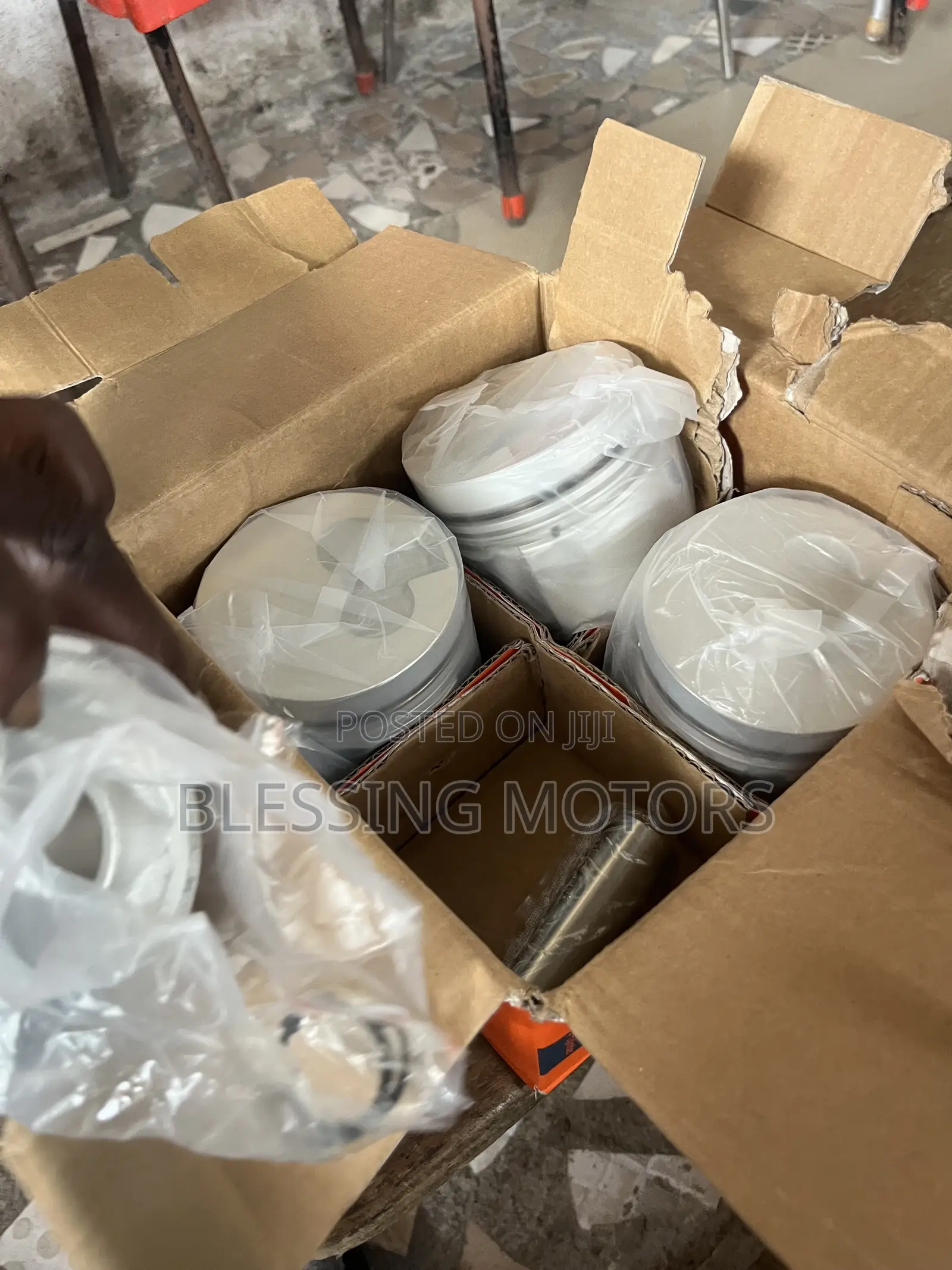 Nissan Td27 Piston Set