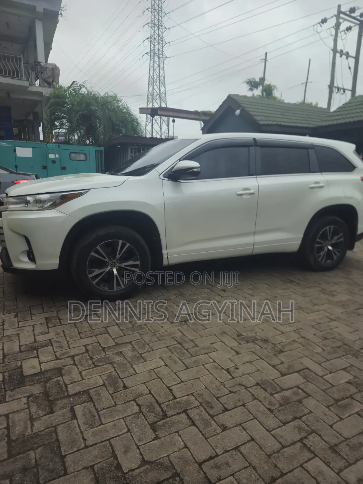 Toyota Highlander LE Plus 4x4 V6 (3.5L 6cyl 8A) 2017 White