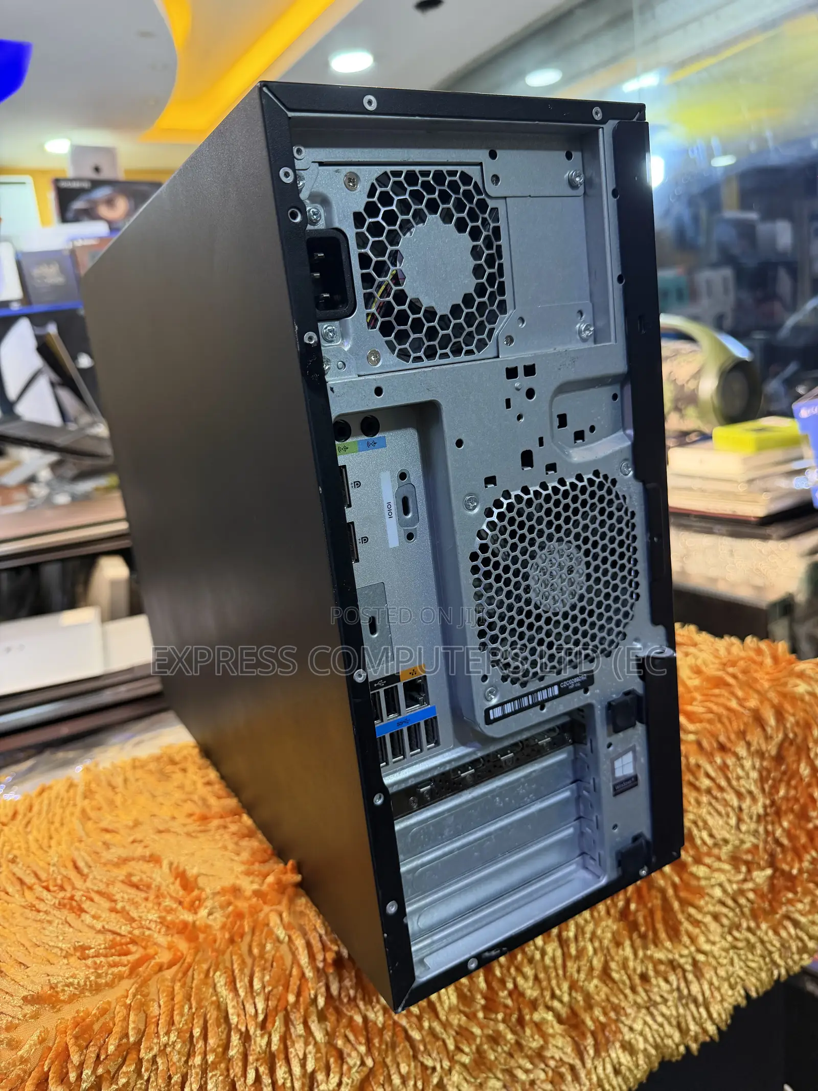 Desktop Computer HP Z2 G4 Tower 32GB Intel Core i7 SSD 512GB
