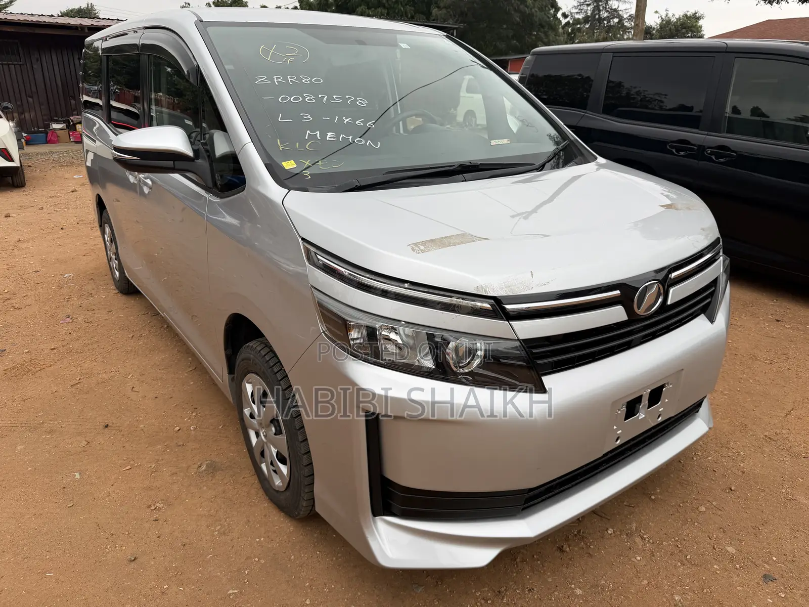 Toyota Voxy ZS 2WD 8-Seater 2014 Silver