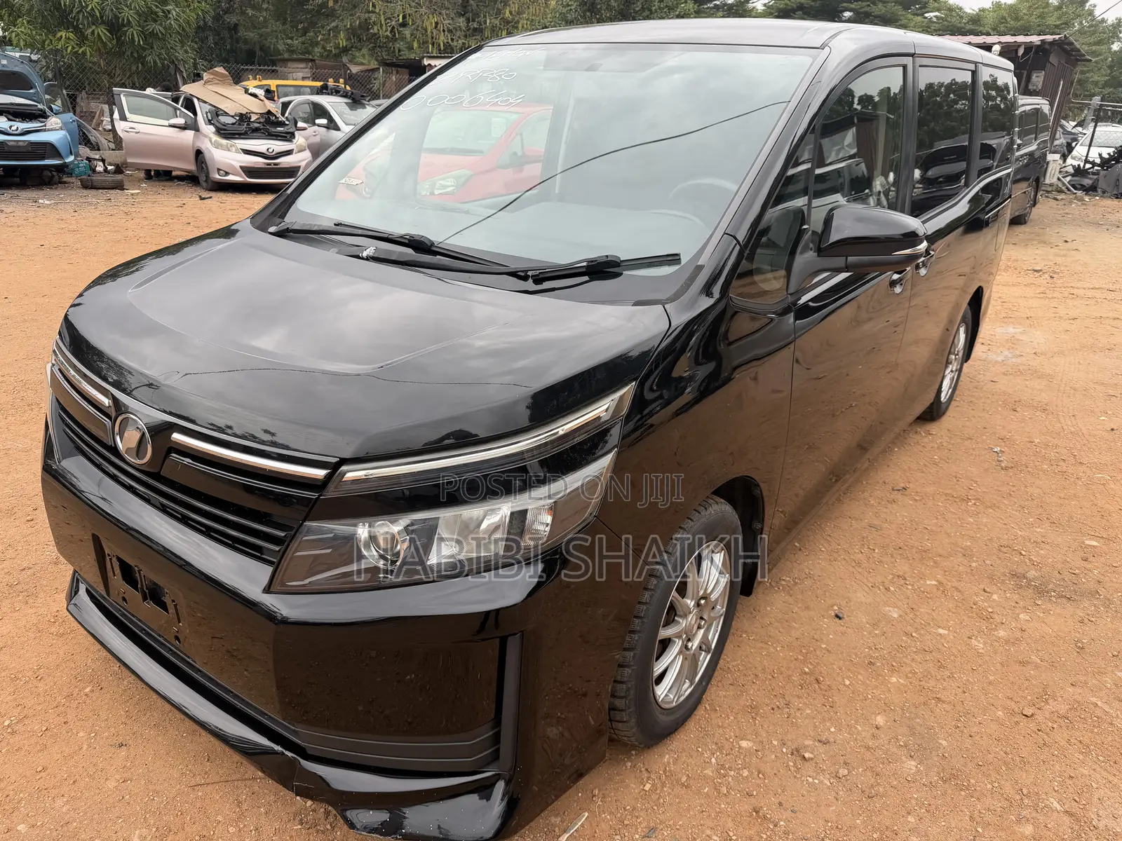 Toyota Voxy ZS 2WD 8-Seater 2014 Black