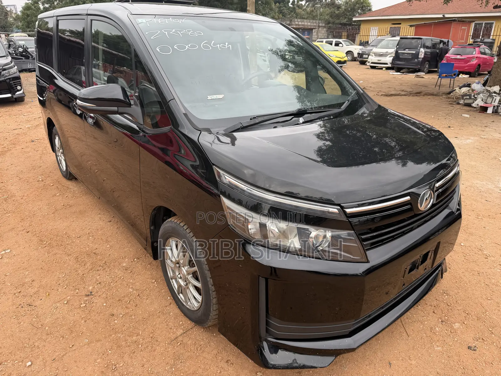 Toyota Voxy ZS 2WD 8-Seater 2014 Black