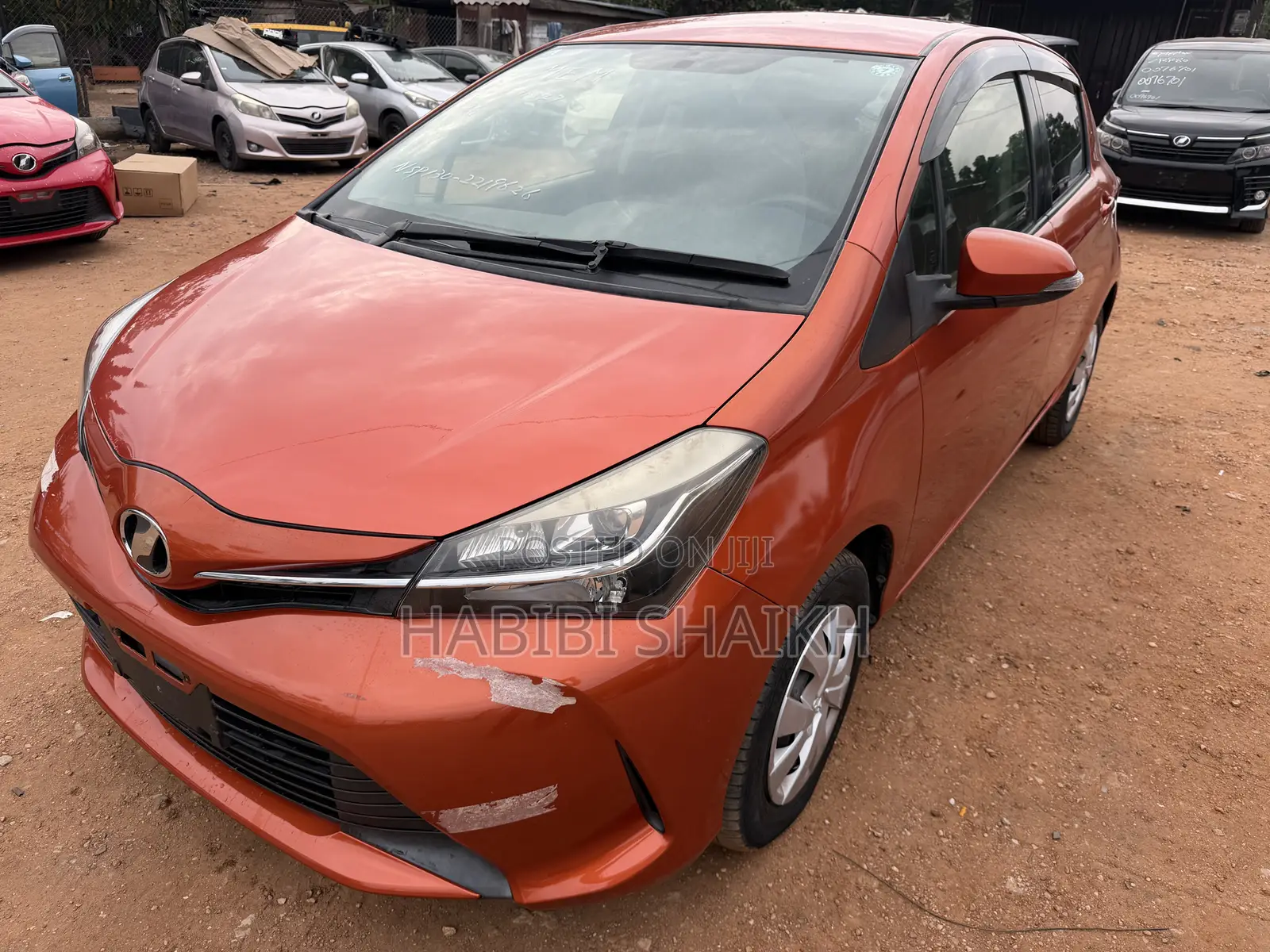 Toyota Vitz 1.3 FWD 5dr 2015 Orange