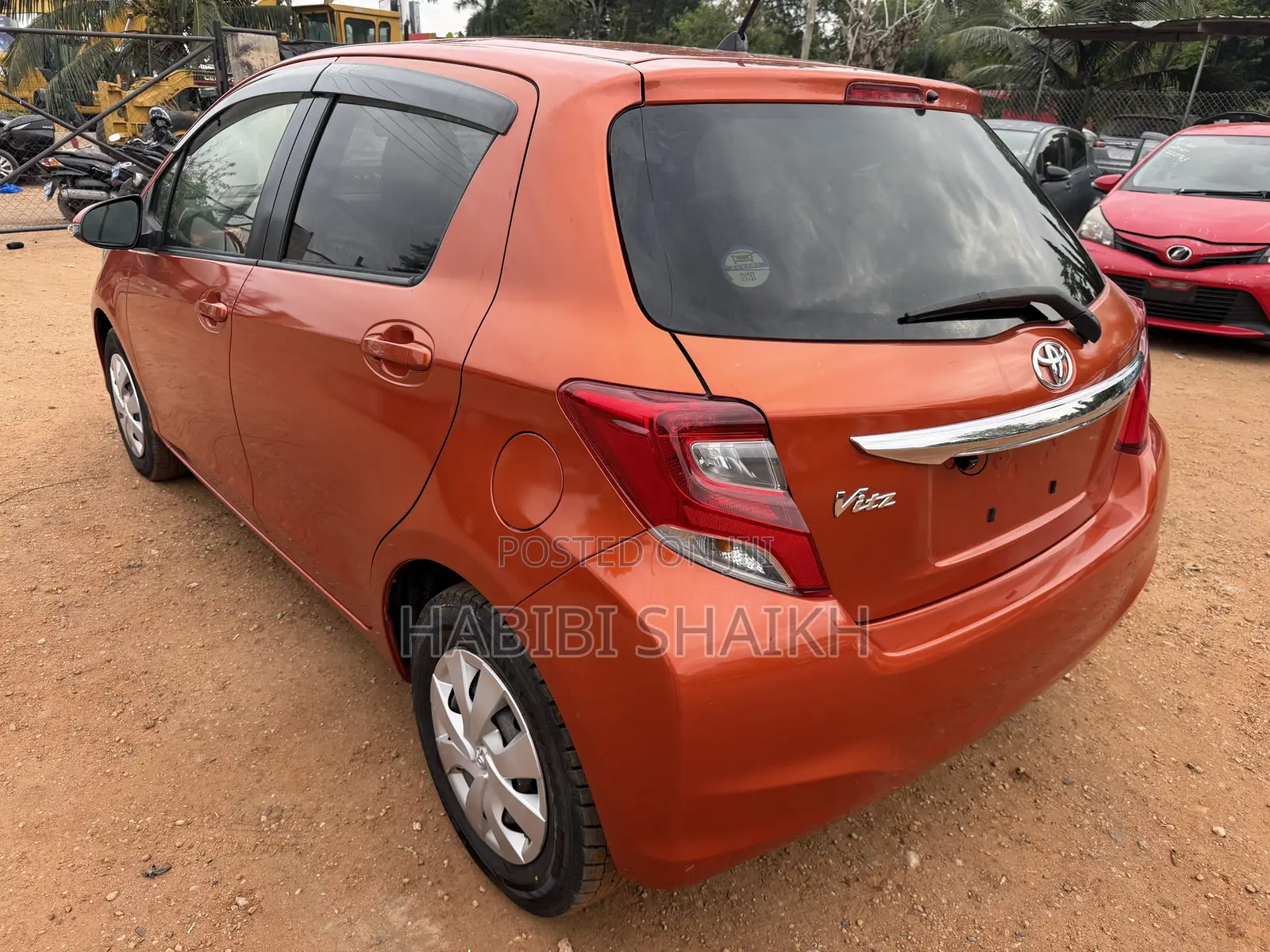 Toyota Vitz 1.3 FWD 5dr 2015 Orange