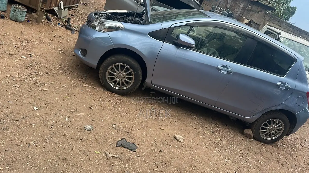 Toyota Vitz 2012 Gray