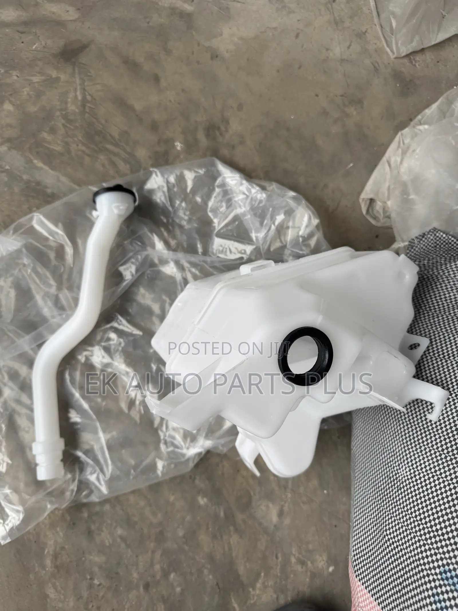 RAV4 Wiper Wash Bottle/Gallon/Tank 2019 2020 2021 2022 2023 2024 2025